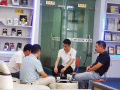 深圳客户来访888彩票热弯保护膜OEM厂家
