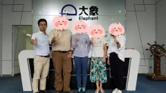 东莞的客户来访888彩票手机钢化膜生产厂家