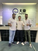 来自以色列客户来访888彩票广东钢化膜厂家