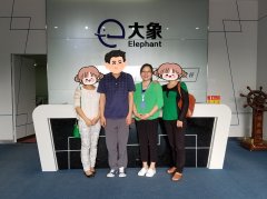 来自日本的客户到访888彩票手机钢化玻璃膜厂